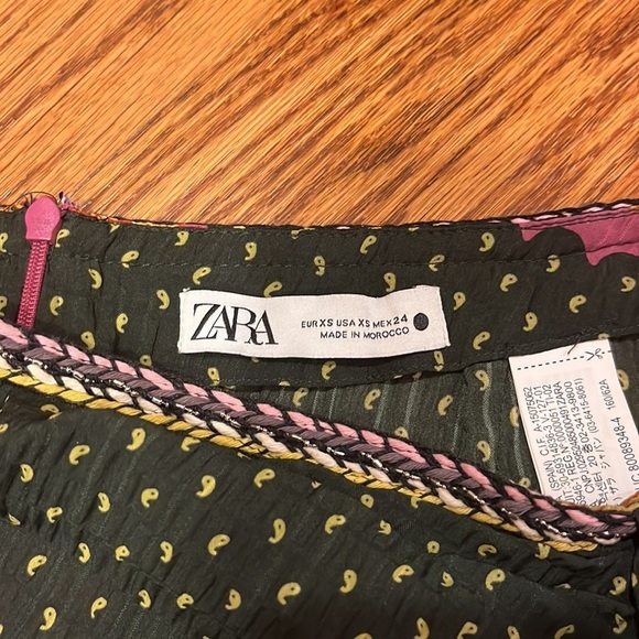 Zara Woman’s Printed Skirt Size XS - Picture 2 of 5